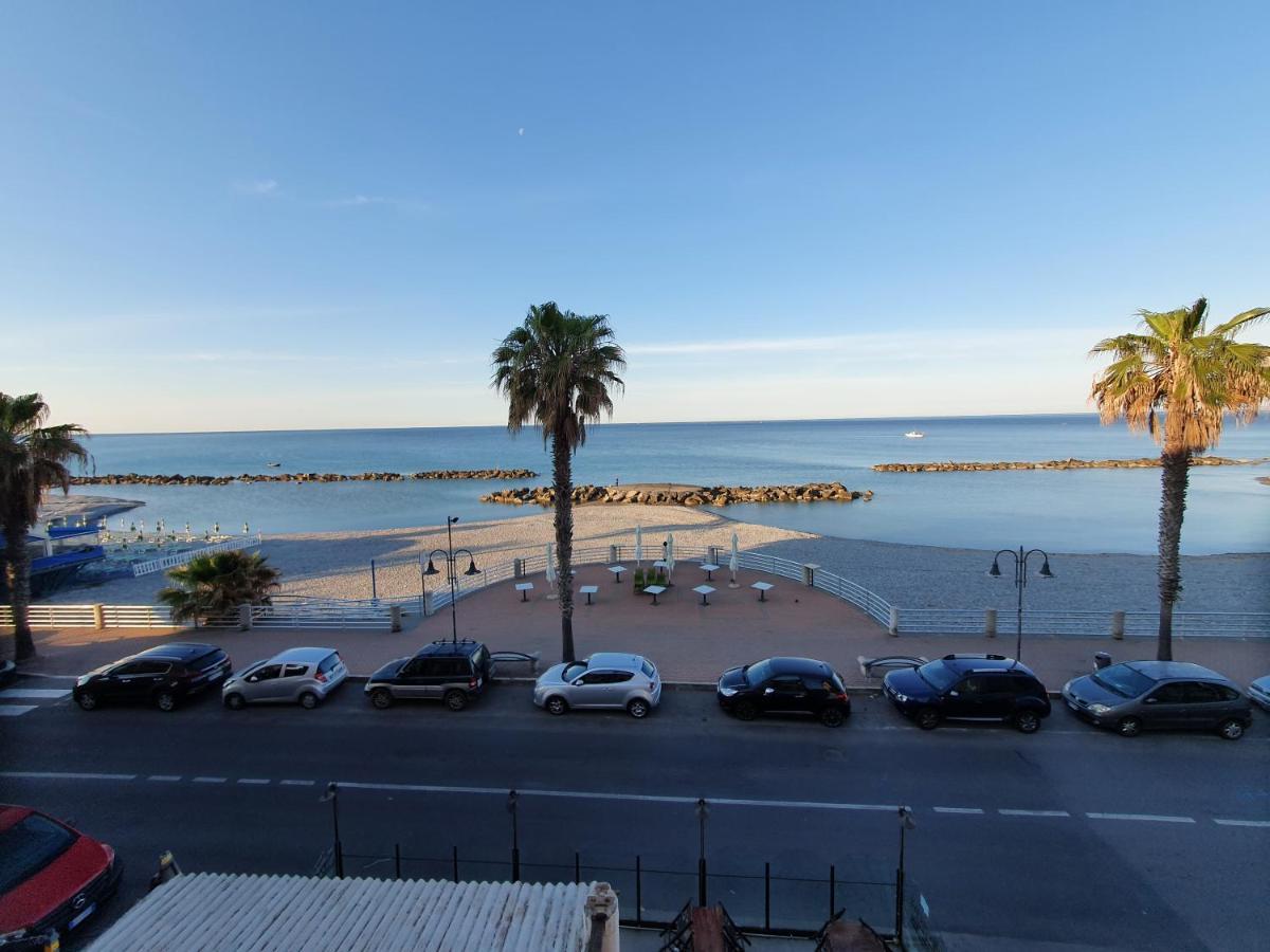 La Casa Di Marco Apartment Ventimiglia Exterior photo